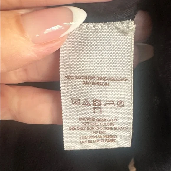 Free People Black Blue Embroidered Boho Flowy Top Size Medium Peasant Blouse - Picture 8 of 8